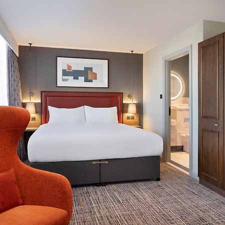 Leonardo Royal Hotel Birmingham Kültér fotó A room at the Hilton London Westend