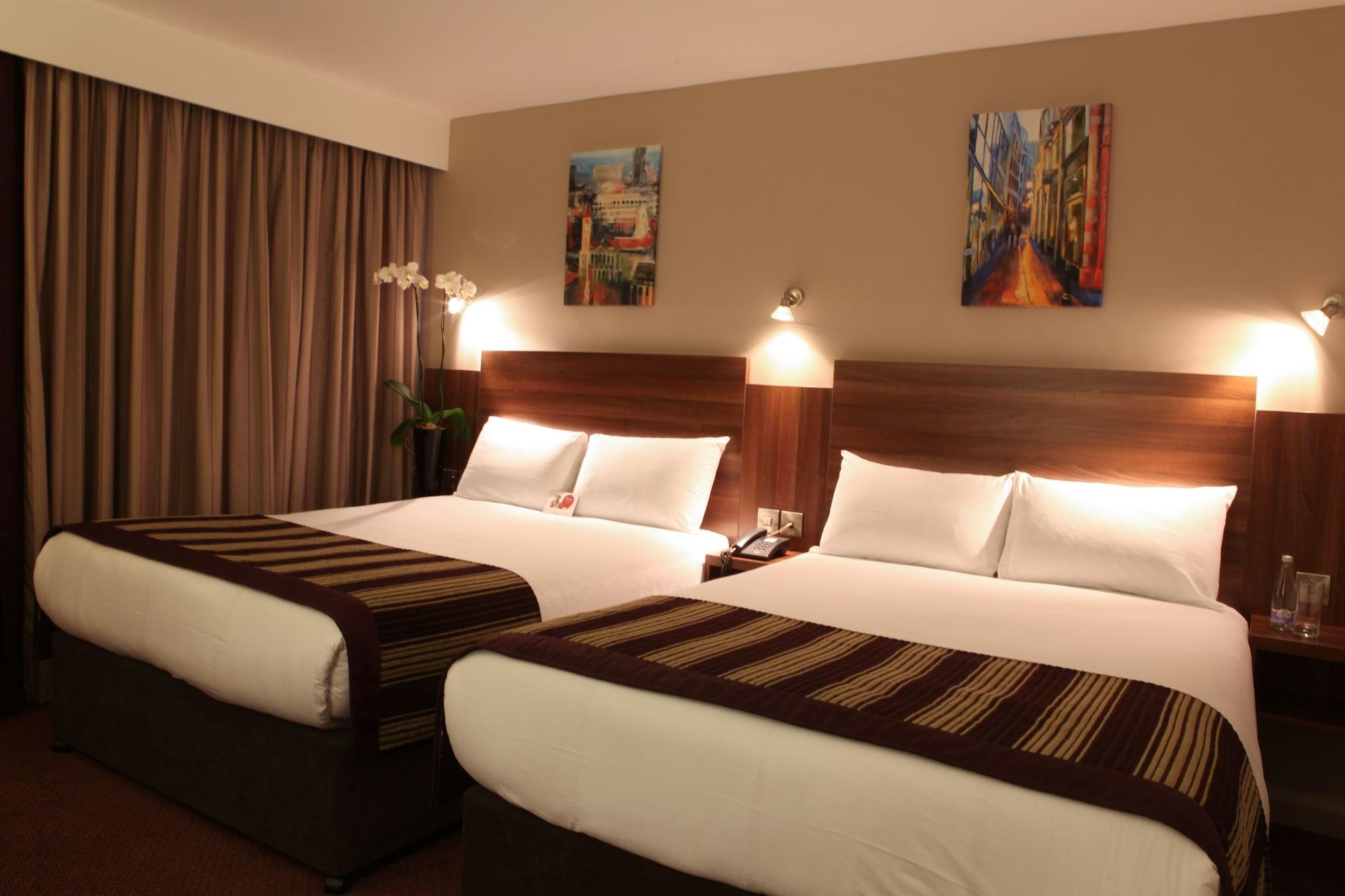Leonardo Royal Hotel Birmingham Kültér fotó A room at the hotel