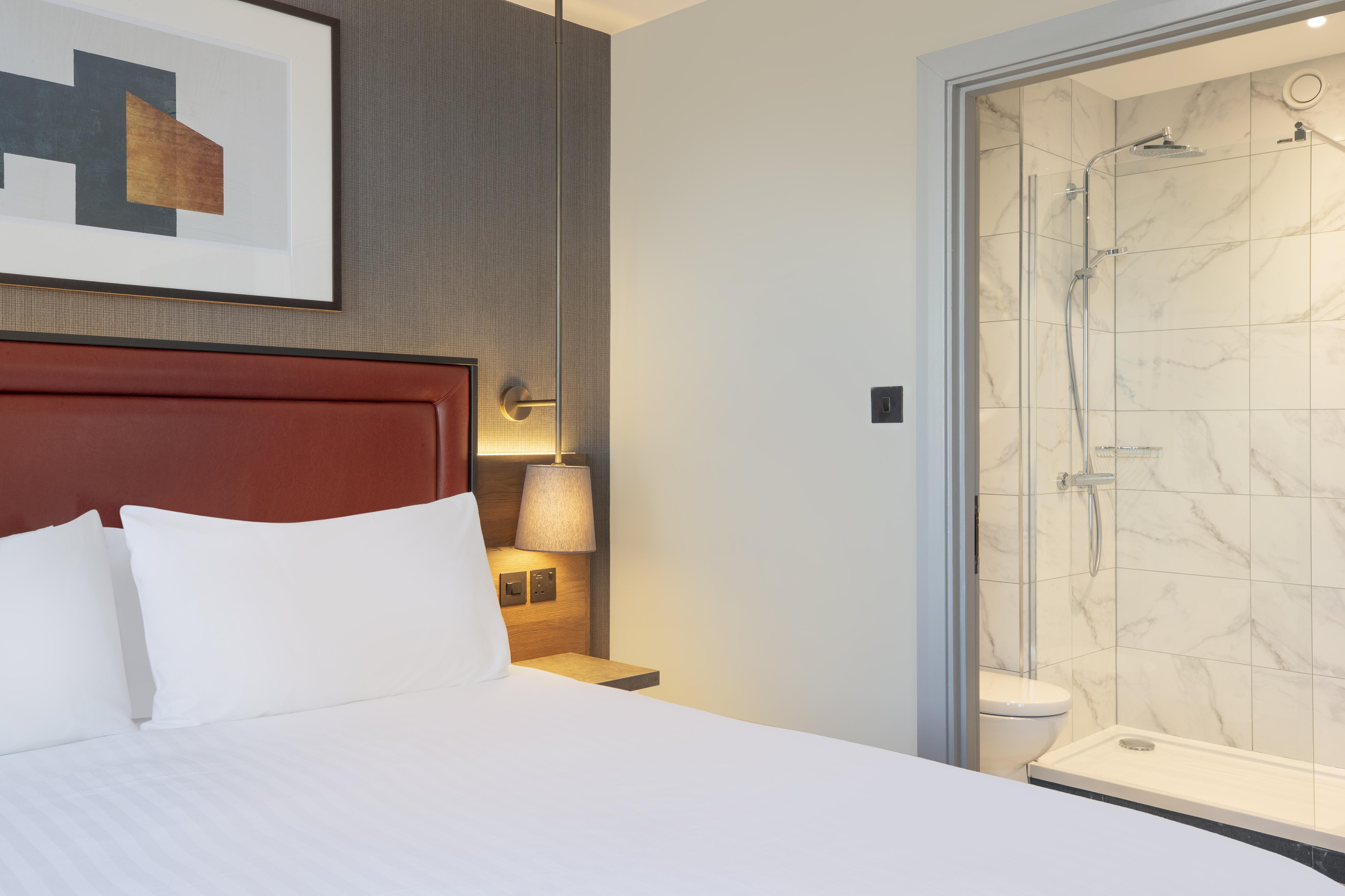 Leonardo Royal Hotel Birmingham Kültér fotó A room at the hotel
