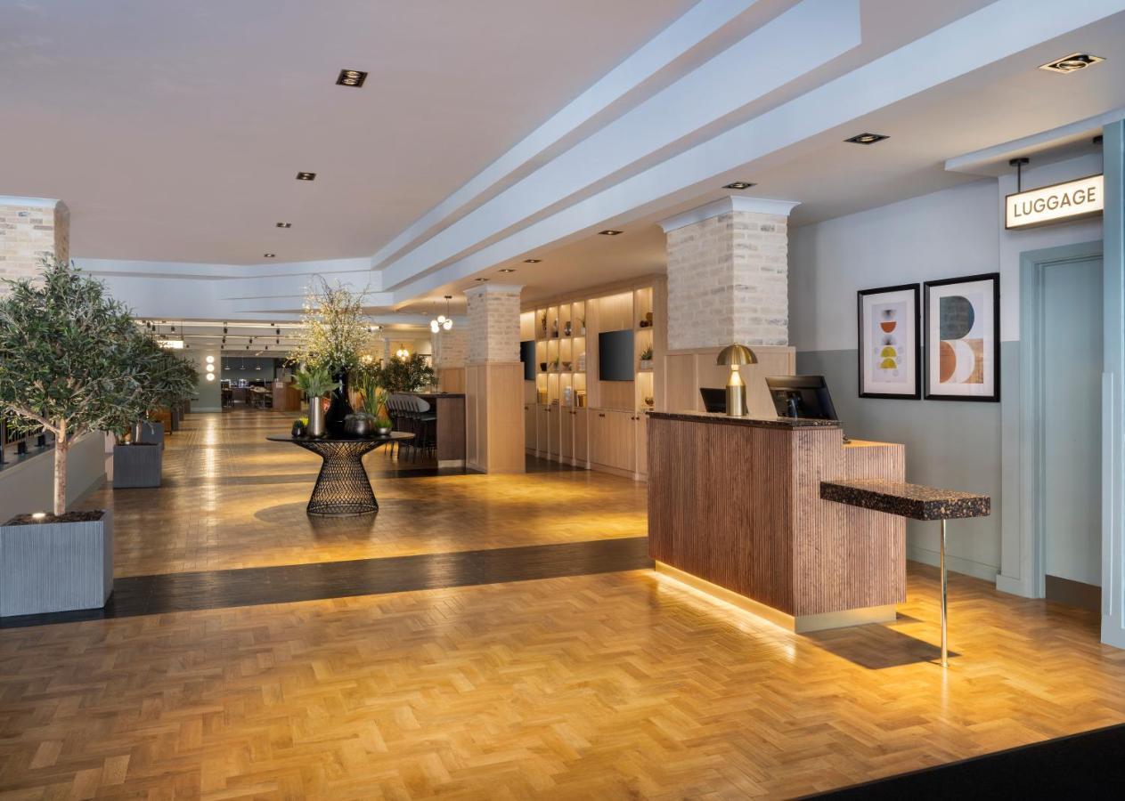 Leonardo Royal Hotel Birmingham Kültér fotó Reception