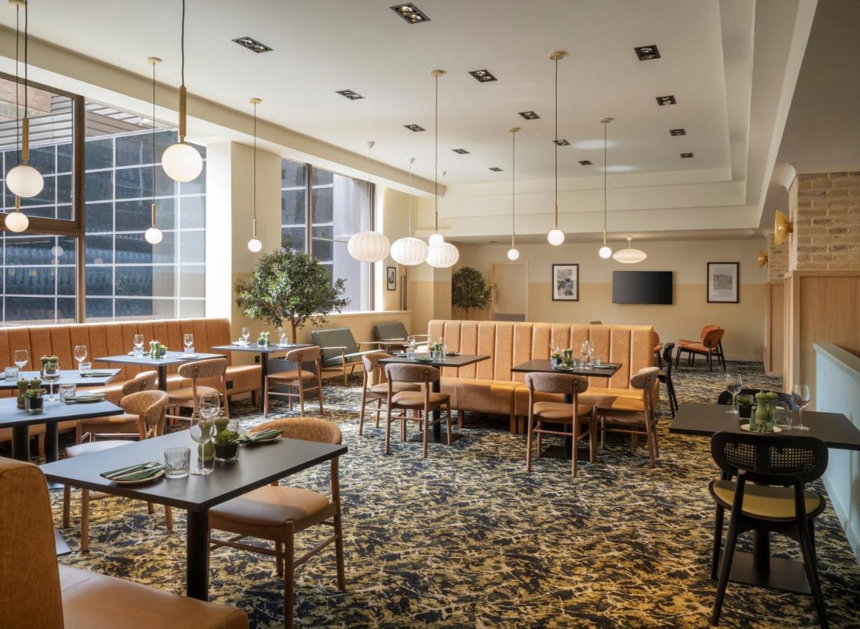 Leonardo Royal Hotel Birmingham Kültér fotó Interior of the restaurant