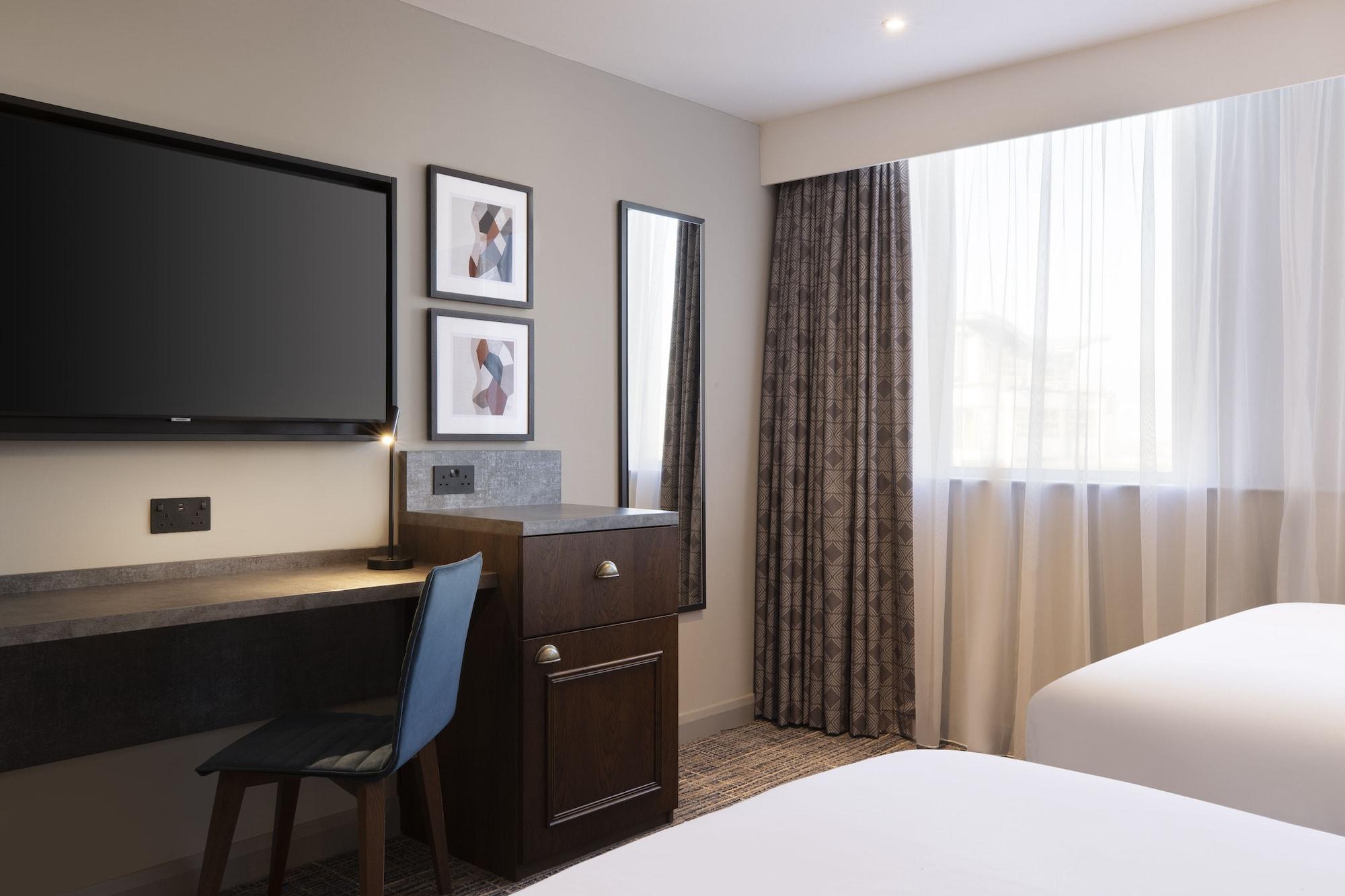 Leonardo Royal Hotel Birmingham Kültér fotó A room at the hotel
